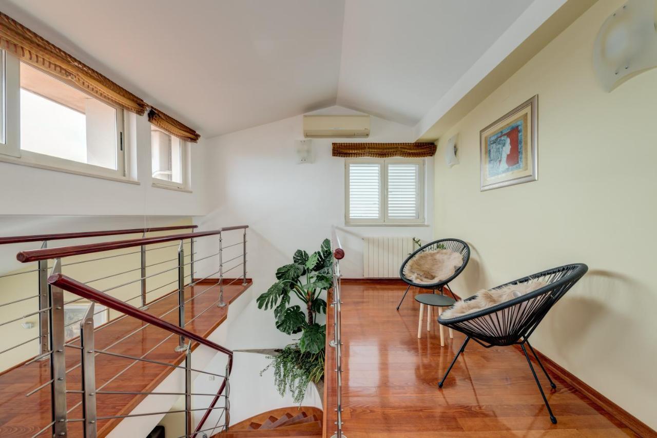 Apartment Luxury Galla