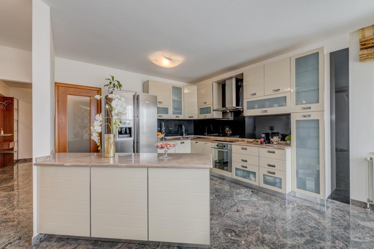 Luxury Galla * Split