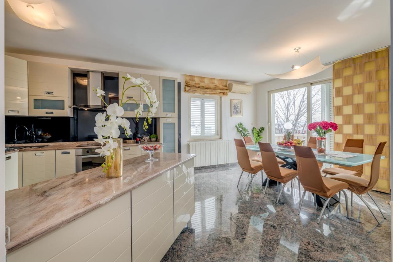 Apartment Luxury Galla